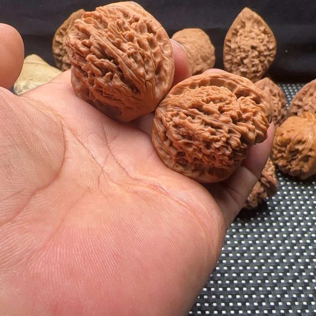 吊坠文玩核桃全品蝴蝶南疆石42