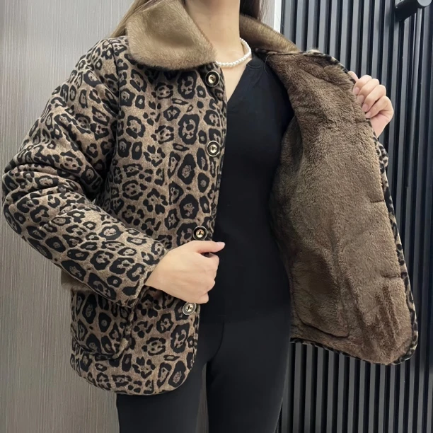 妈妈加厚保暖棉衣大毛领中老年宽松棉袄秋冬季外套豹纹花棉袄