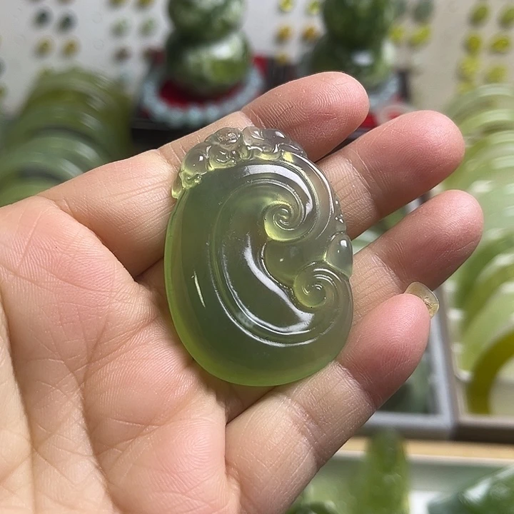 未镶嵌蛇纹石玉吊坠(不含链)