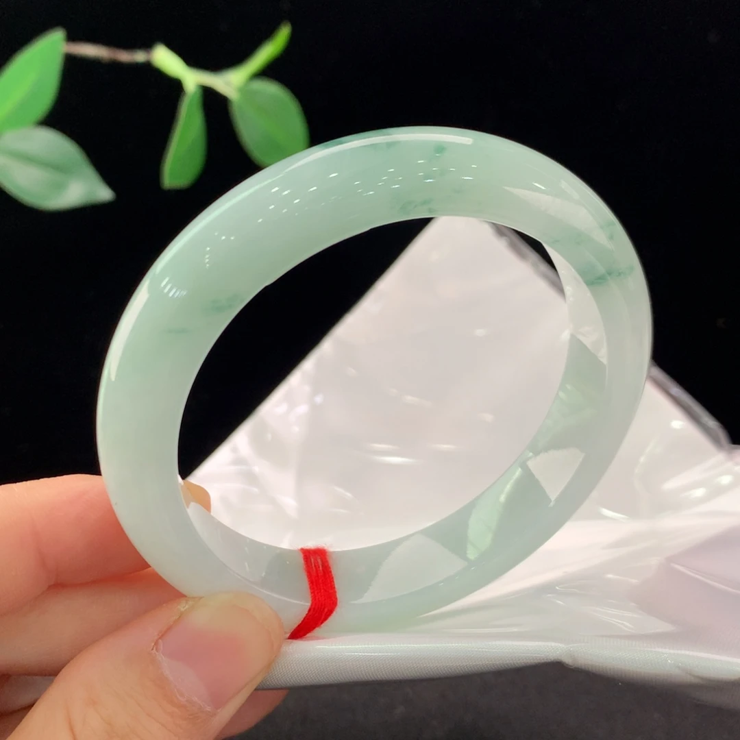 住***业未镶嵌手镯翡翠2090