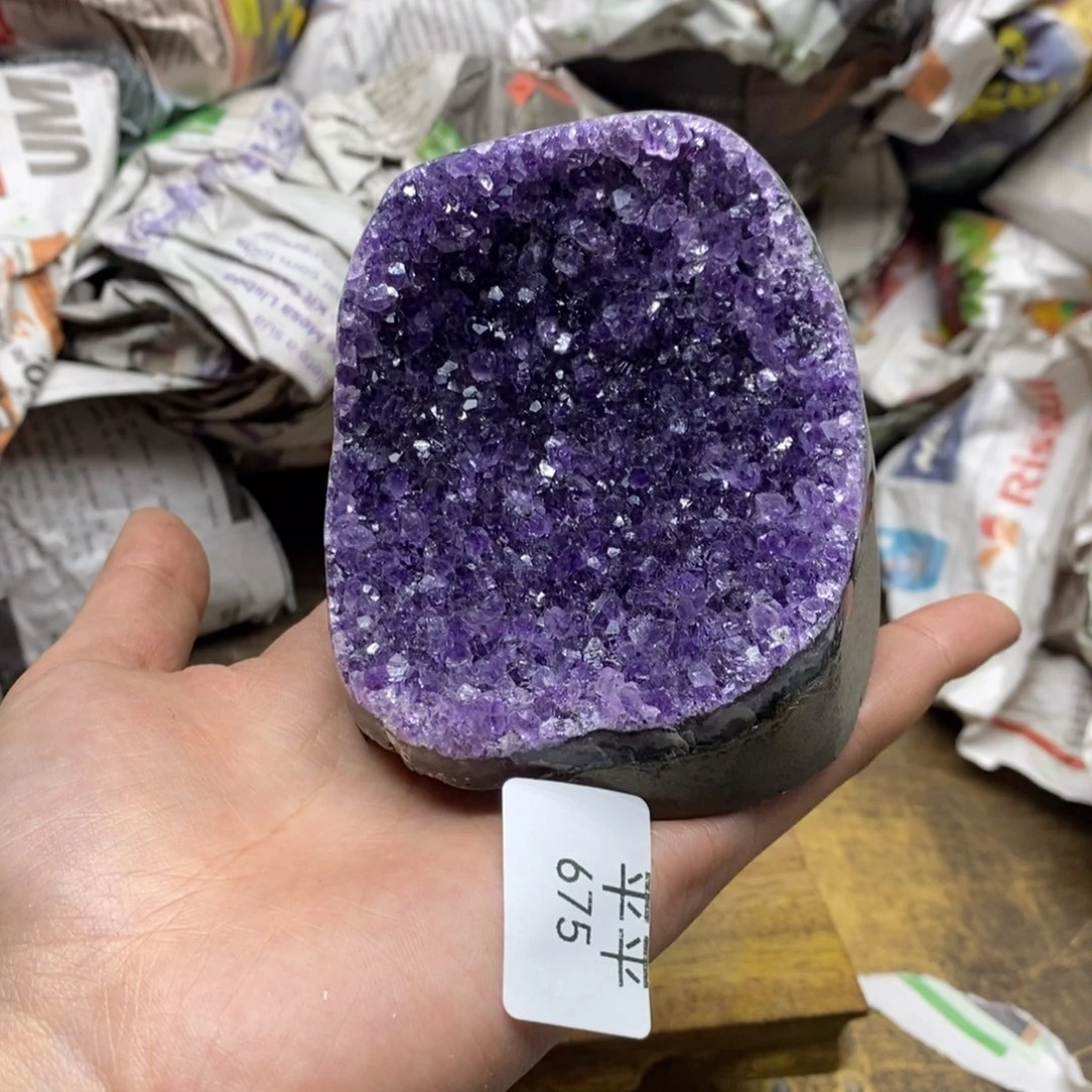 紫晶乌拉圭未镶嵌