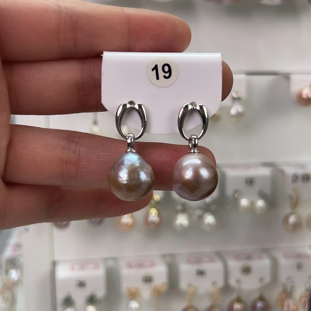 非金属巴洛克花瓣耳饰