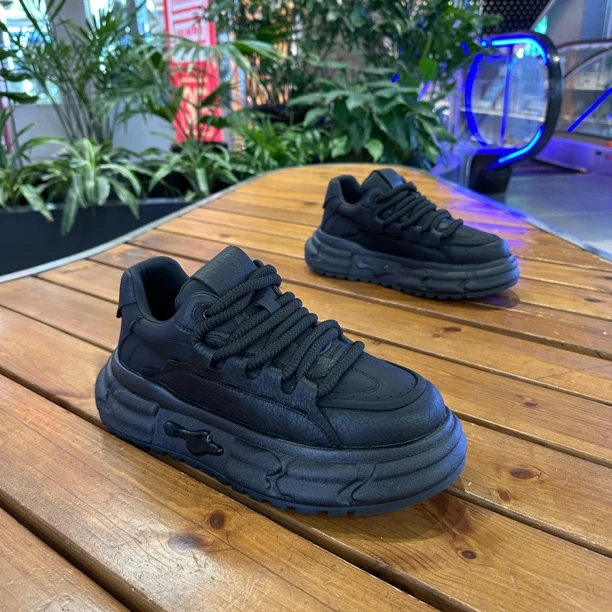 冬季半粒面皮青年增高休闲板鞋运动鞋秋冬鞋子透气