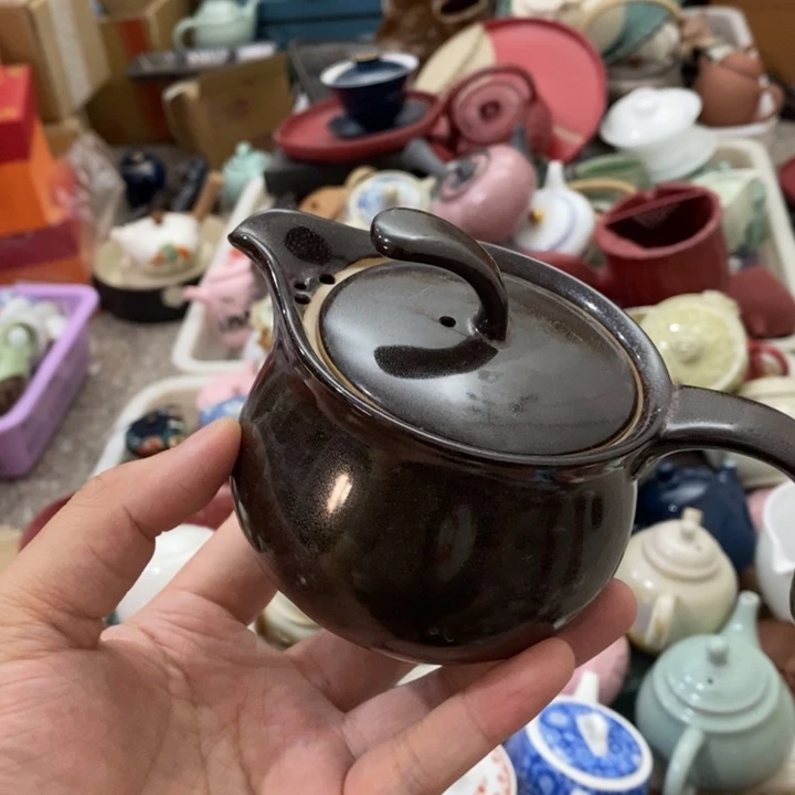 陶瓷艺术品及陶瓷壶