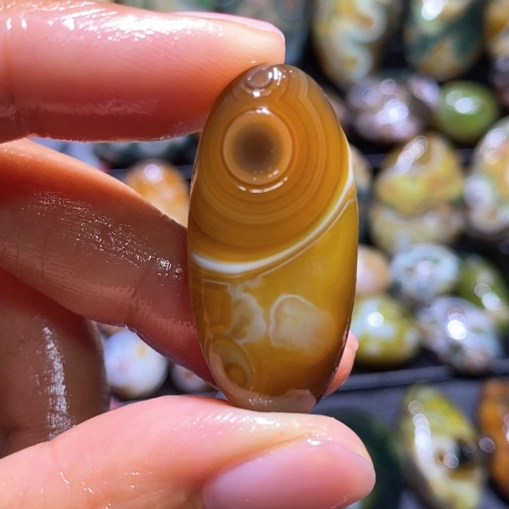 玛瑙/玉髓玛瑙吊坠未镶嵌