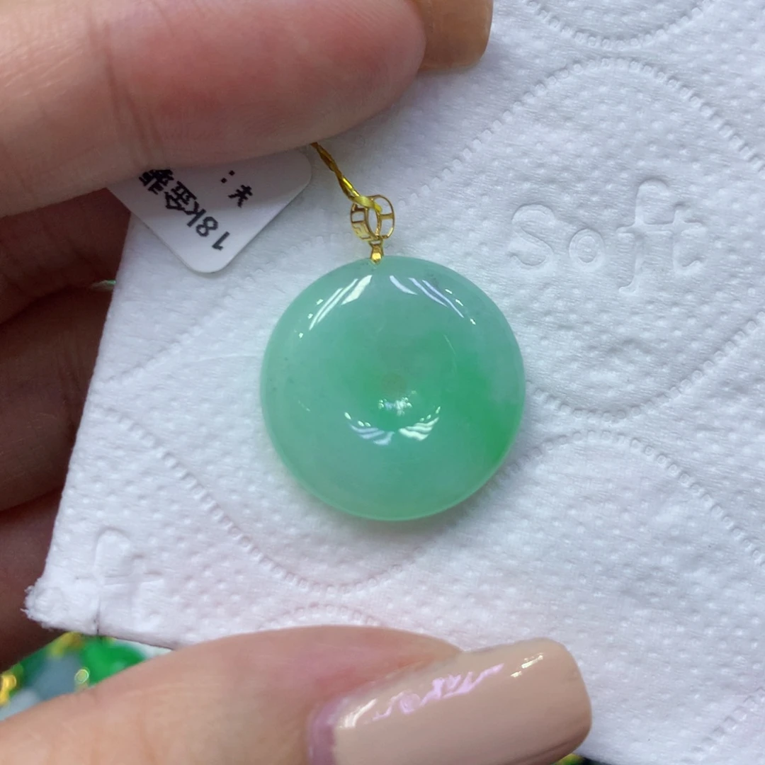 颈饰18K金镶嵌翡翠
