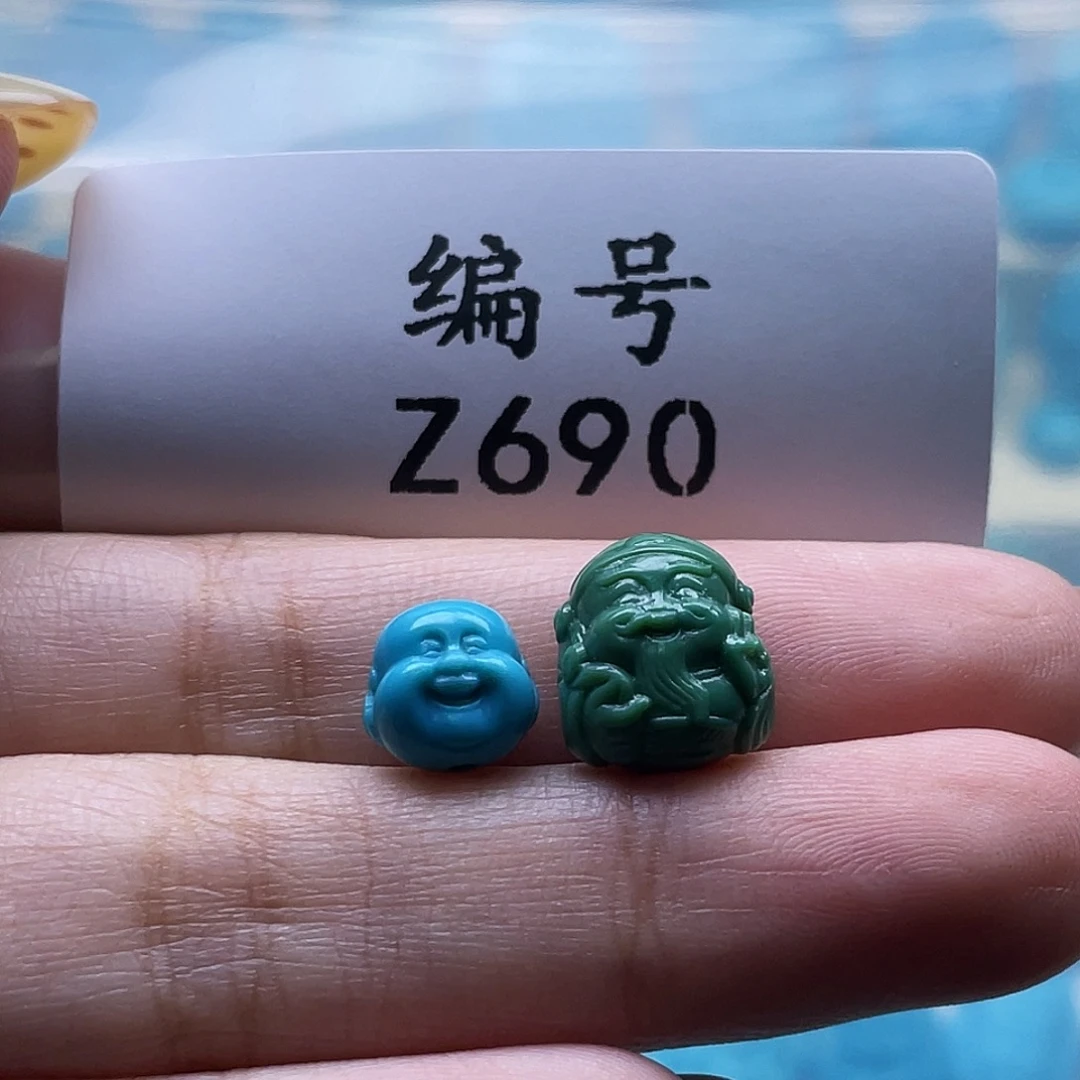 来****绿松石未镶嵌颈饰