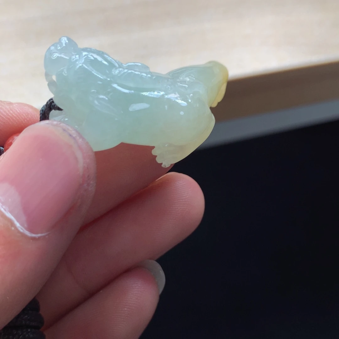 颈饰未镶嵌翡翠吊坠