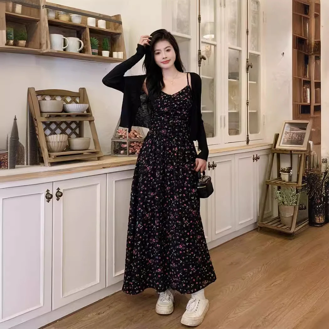 大码新款2025年春夏碎花吊带裙女褶皱a字收腰长裙防晒开衫两件套