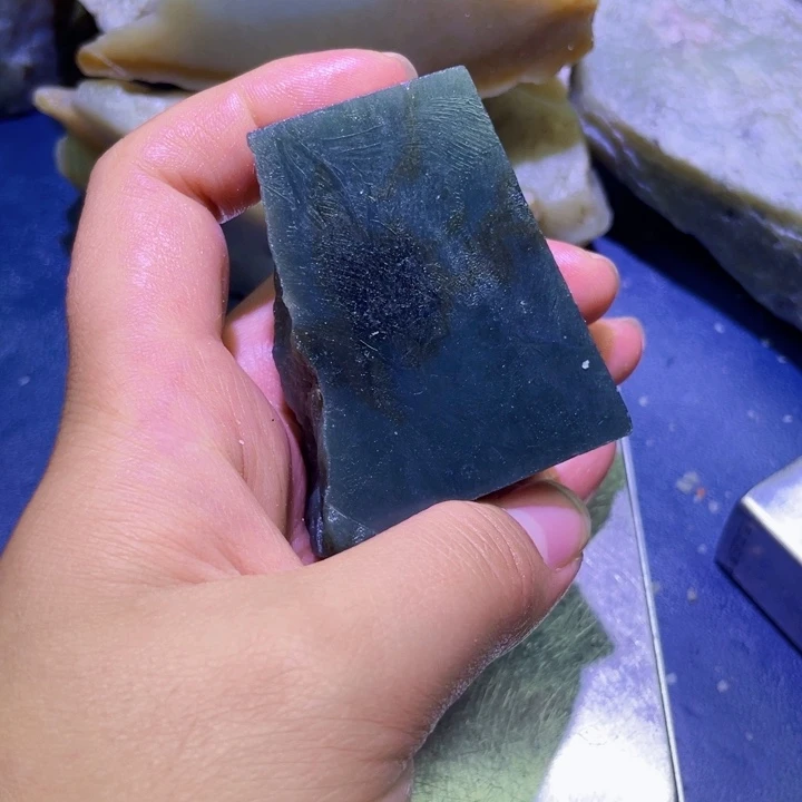 和田玉未镶嵌珠宝半成品