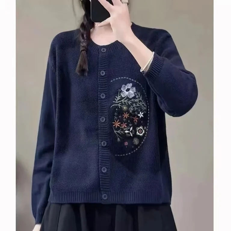 秋季绣花文艺刺绣单排圆领毛衣针织开衫宽松百搭秋冬长袖外套上衣