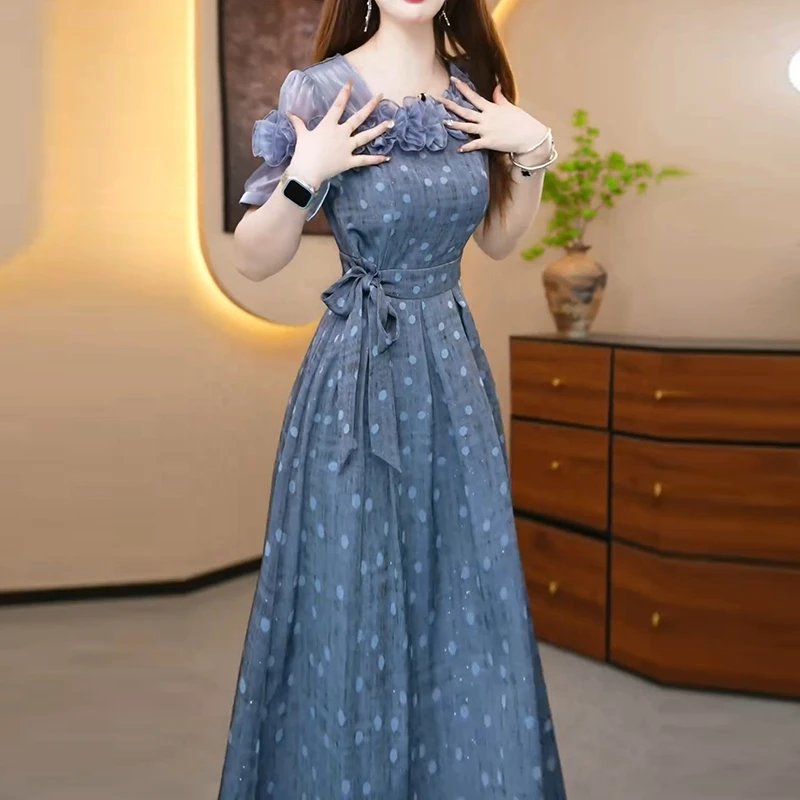 2025夏季新款收腰显瘦裙子气质减龄洋气时尚优雅中长款短袖连衣裙