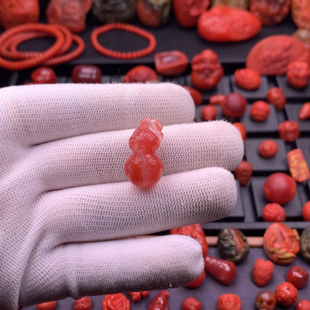 南红玛瑙未镶嵌南红精工雕刻葫芦吊坠13.5mm