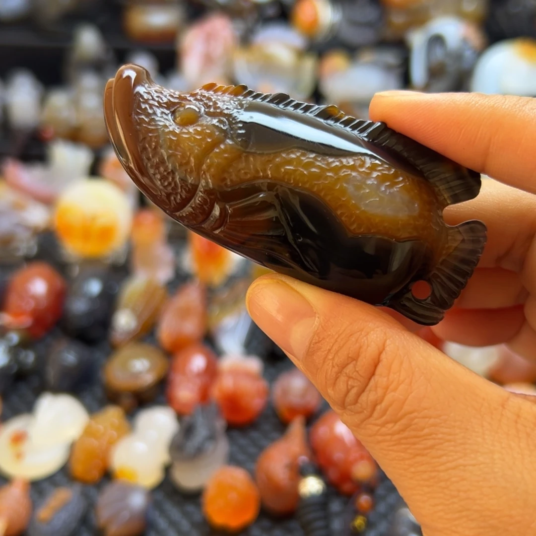 玛瑙/玉髓未镶嵌吊坠(赠链)