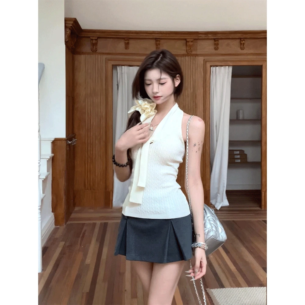 韩系千金感无袖针织挂脖背心女夏季气质修身显瘦别致蕾丝拼接上衣