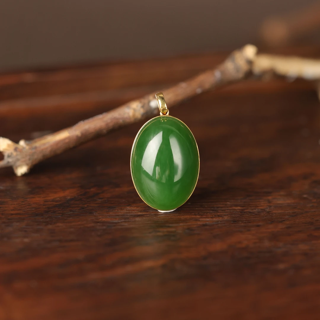 【名珏珠宝】18k金和田玉碧玉蛋面吊坠-D5897-冰