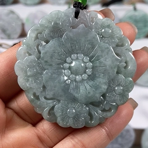 翡翠颈饰未镶嵌花开富贵福利