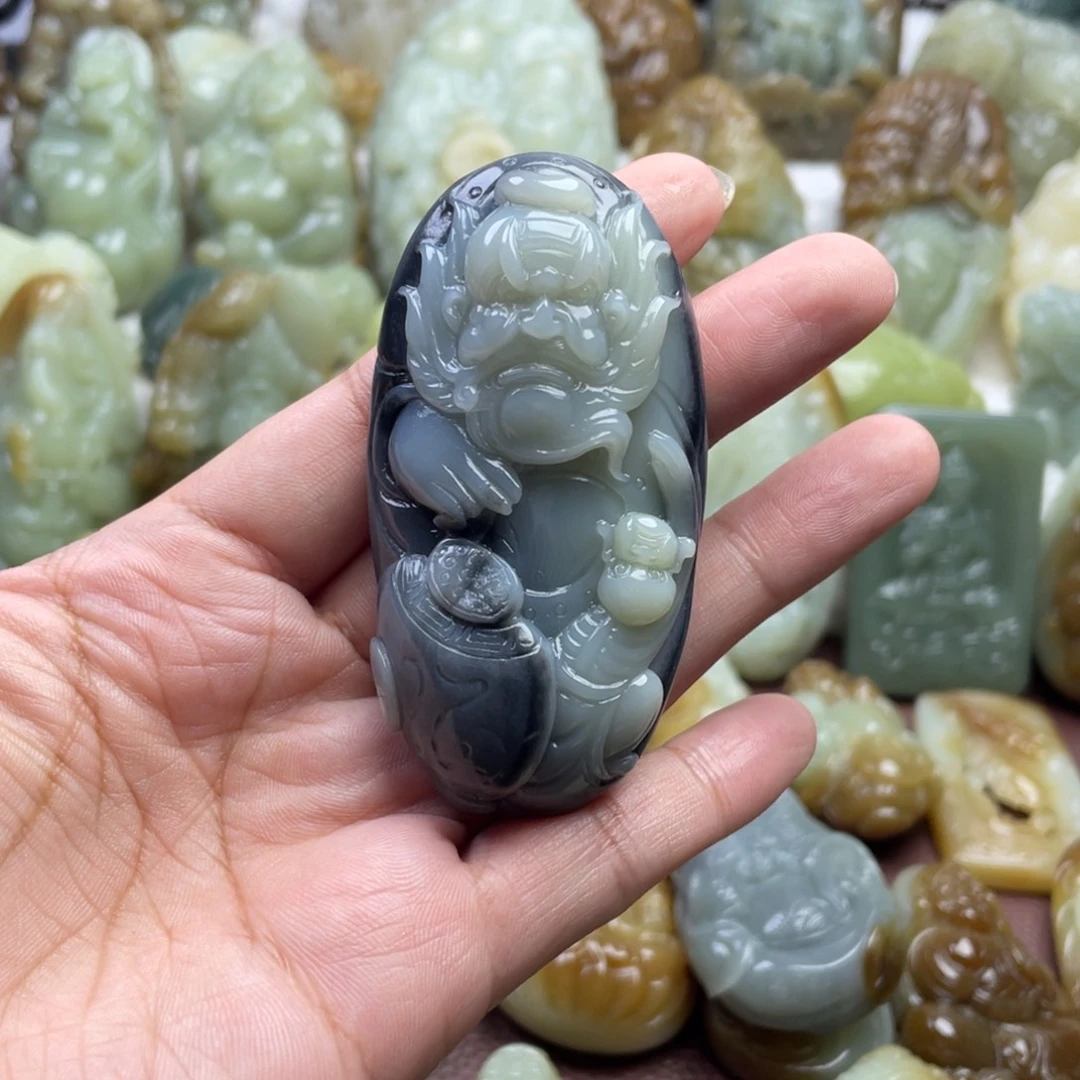 纤***云和田玉未镶嵌颈饰