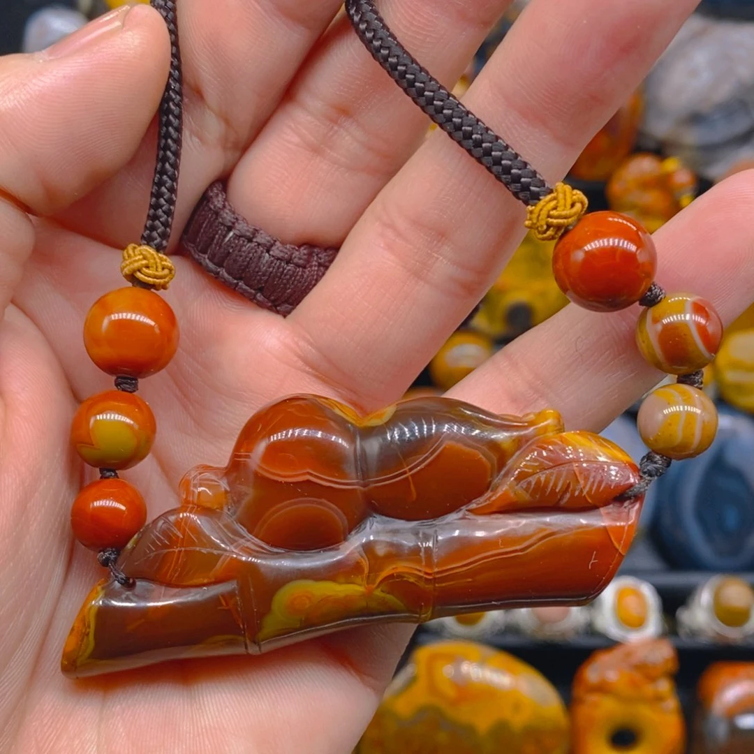 玛瑙/玉髓颈饰未镶嵌