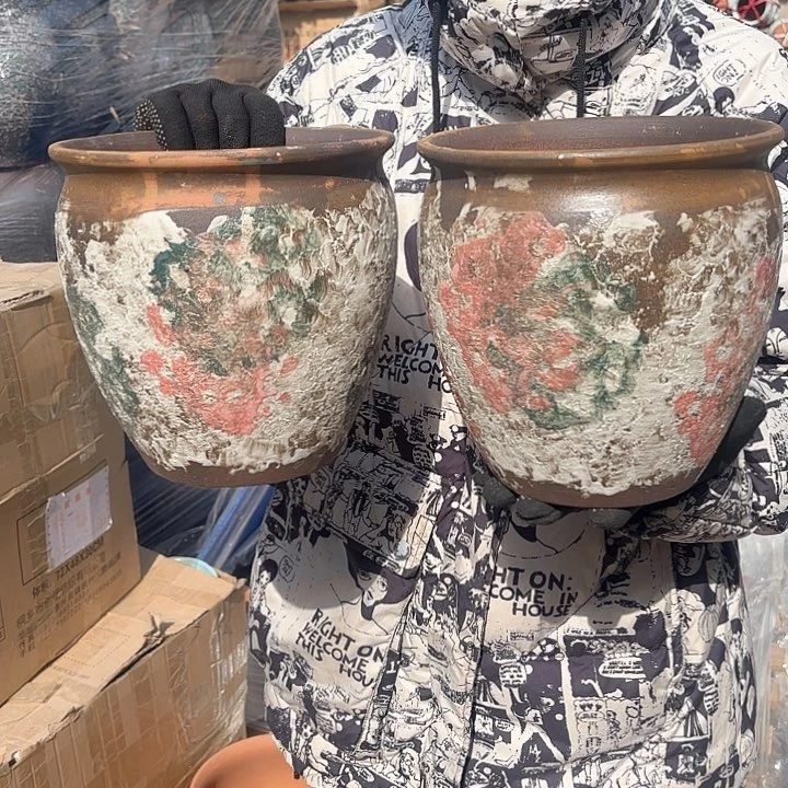 红陶油画两个口径20高度20