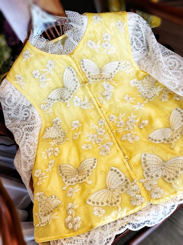 玛薇丝【蝶恋花】柯根缎提花绣立体花朵蝶新中式轻奢马夹