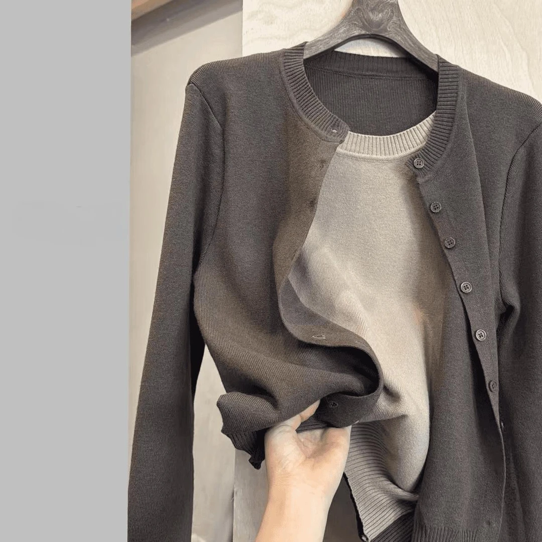 2025年秋冬新款针织毛衣假两件套撞色毛衣W2-22