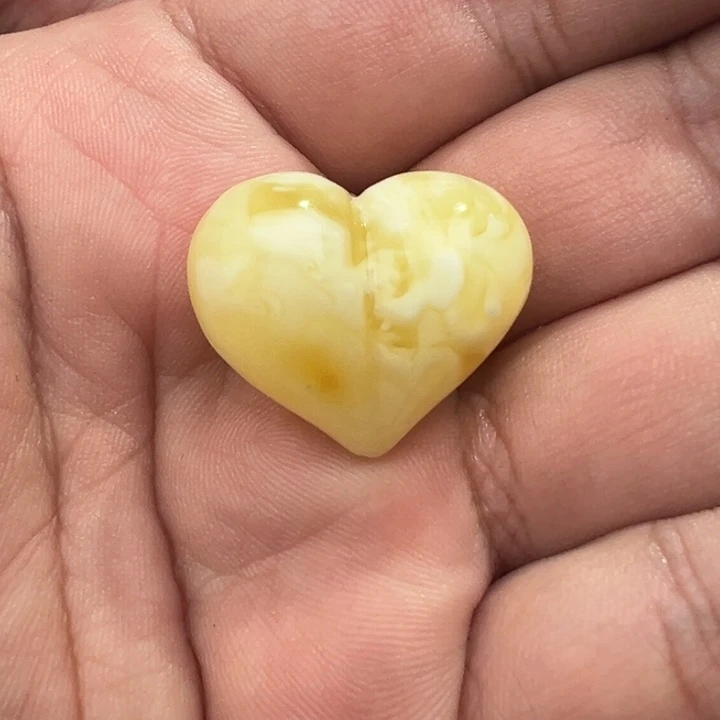未镶嵌琥珀裸石妖花溶洞浓蜡屁桃