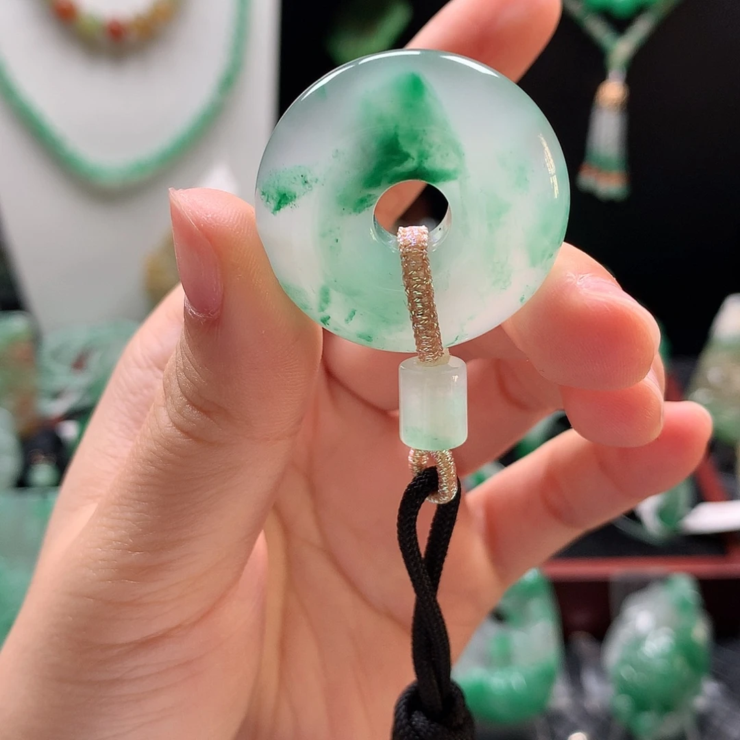 桔***子石英质玉未镶嵌吊坠