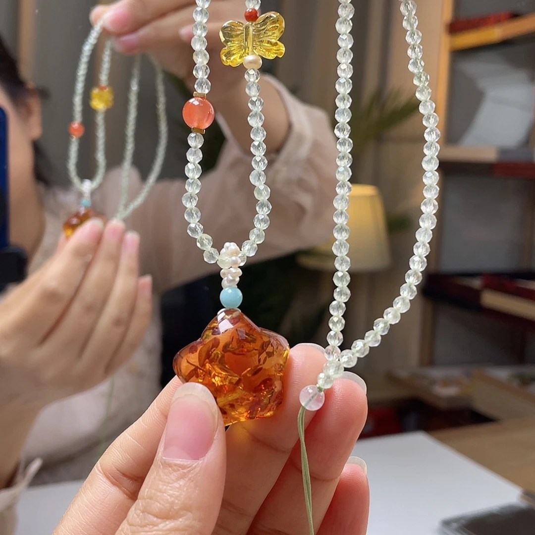 琥珀裸石未镶嵌琥珀项坠