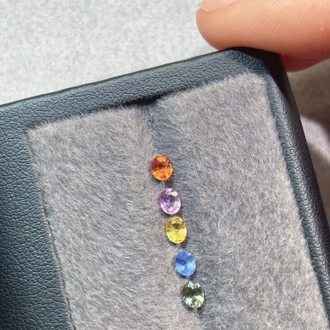 彩色蓝宝石裸石3*4mm1组