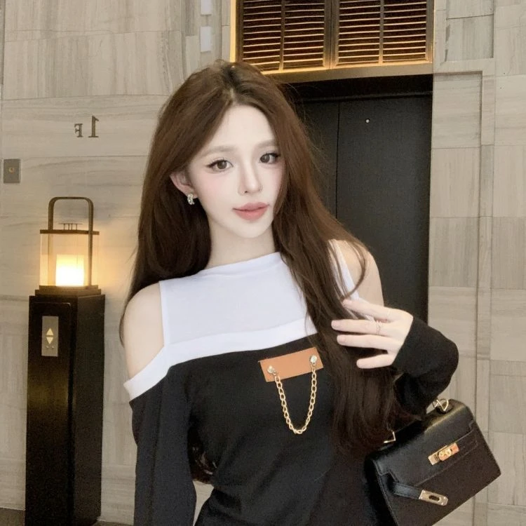 2025长袖露肩设计感时尚穿搭T恤修身洋气撞色百搭今年流行爆新款
