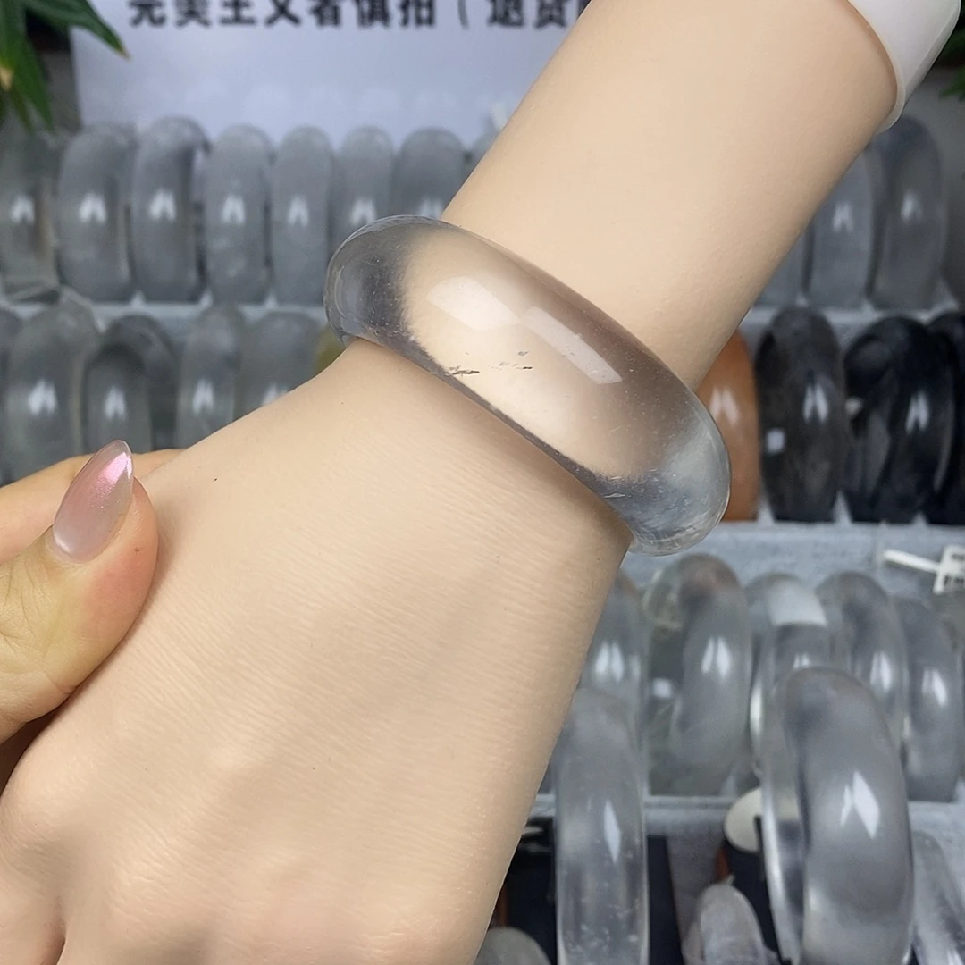 石英质玉未镶嵌手镯49.3黑钢轮胎3039