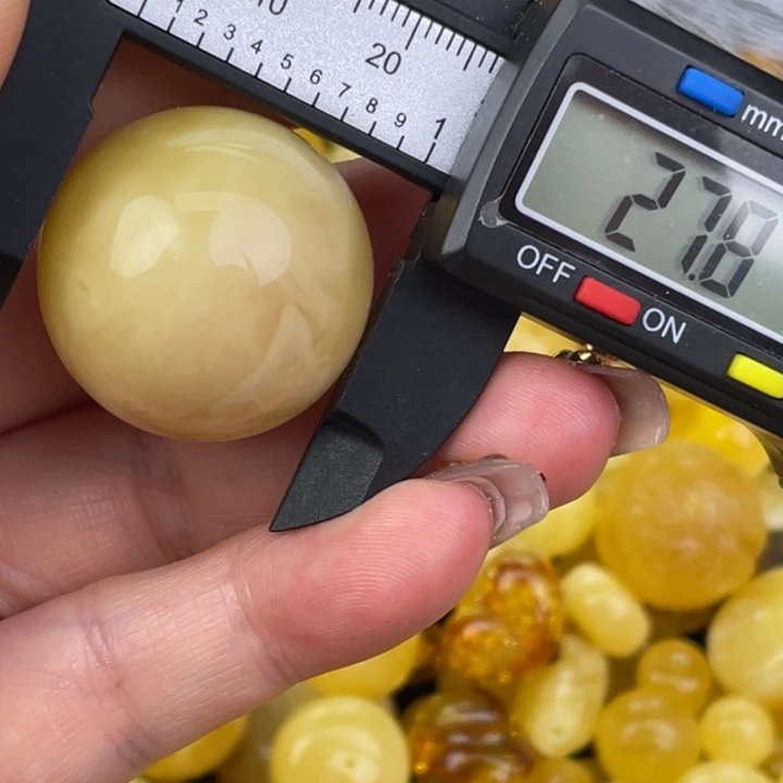 蜜蜡未镶嵌裸石微瑕730