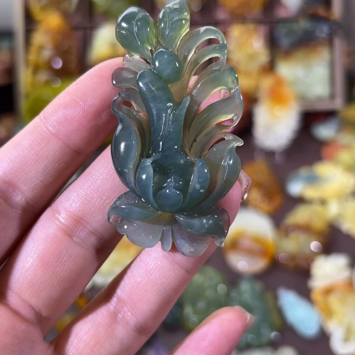 未镶嵌蛇纹石玉颈饰