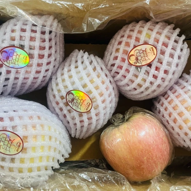 糖纹琥珀苹果一箱毛重6.8斤