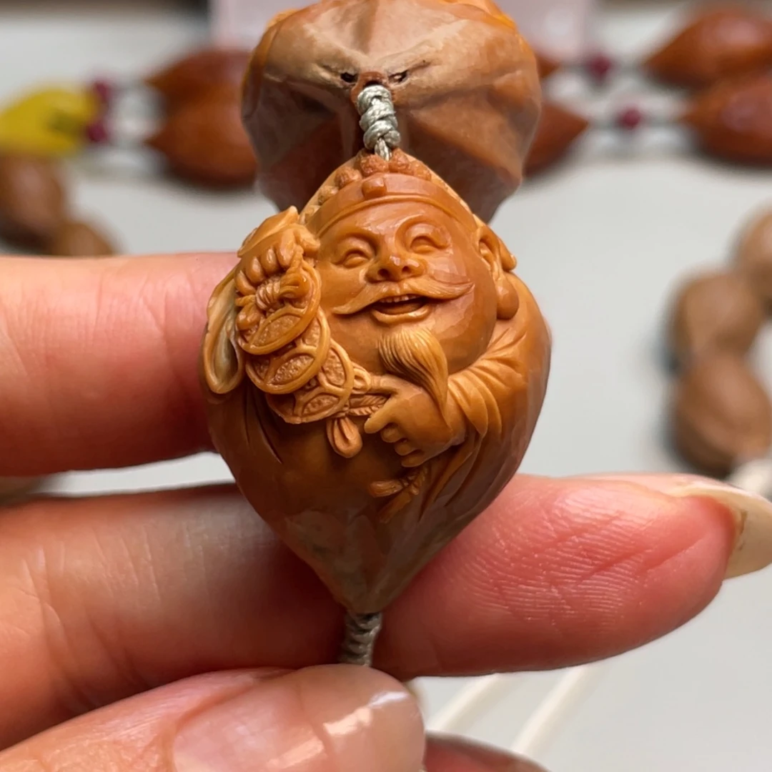 吊坠橄榄核清水刀财神