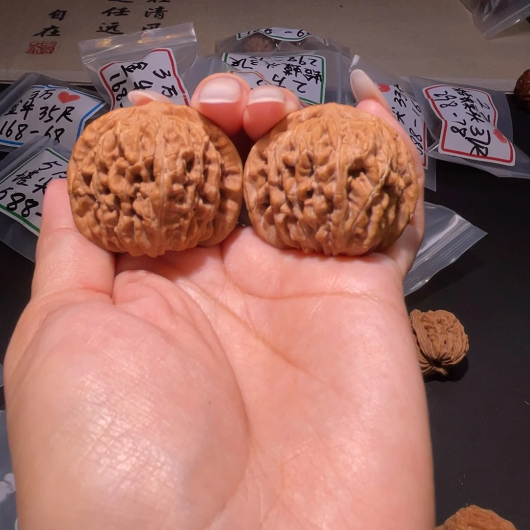 把件文玩核桃40 左右平谷四座楼