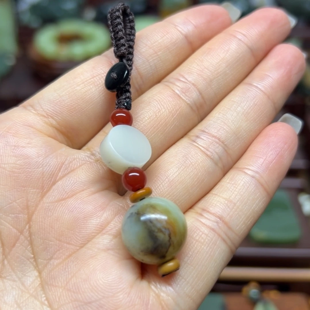 【闪购商品】岫岩河磨玉（透闪石质玉）未镶嵌包链钥匙扣