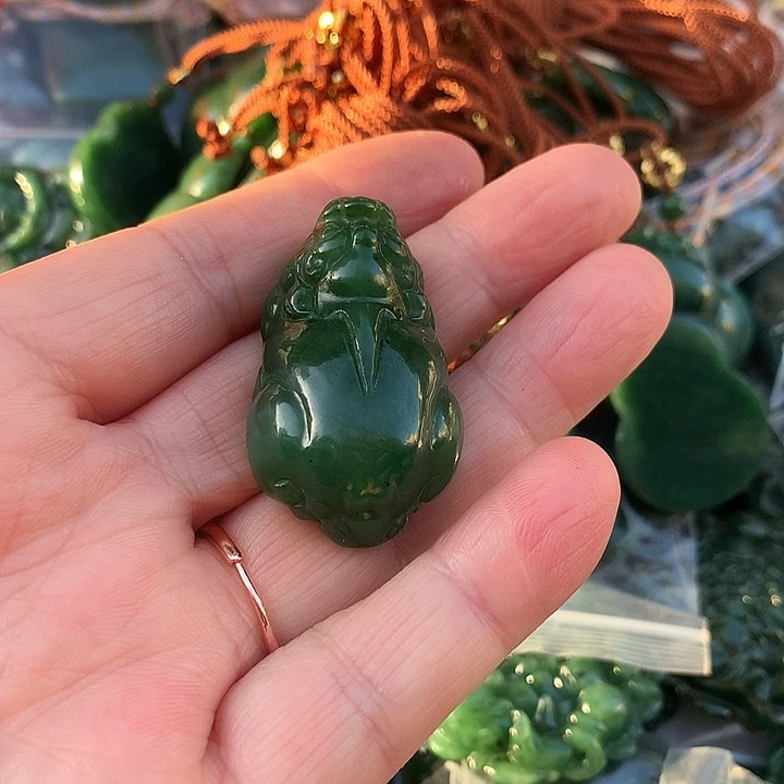 套链未镶嵌透闪石质玉