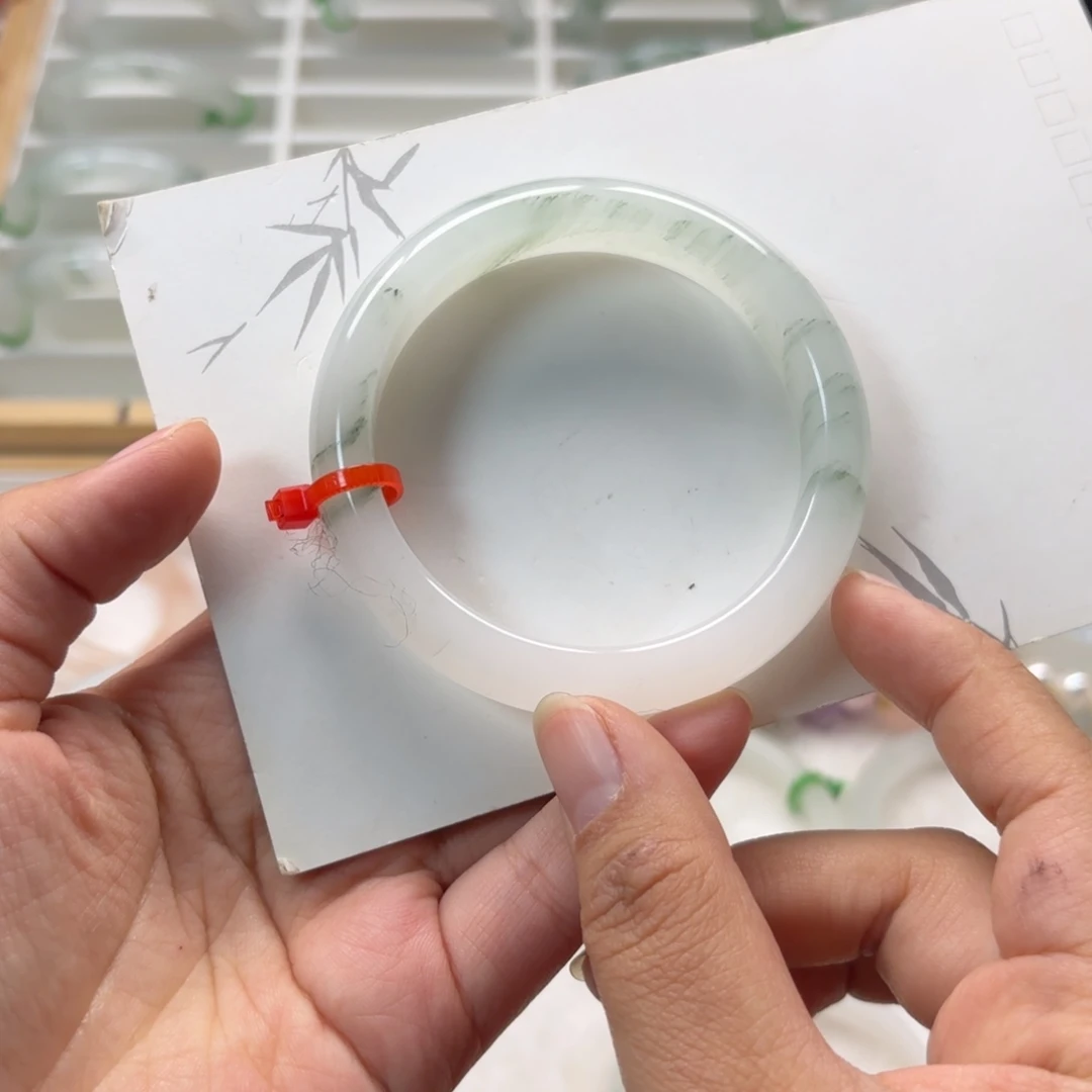 石英质玉（天山翠）未镶嵌手镯