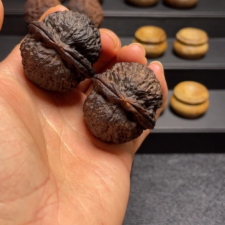 文玩核桃吊坠F铁狮子41