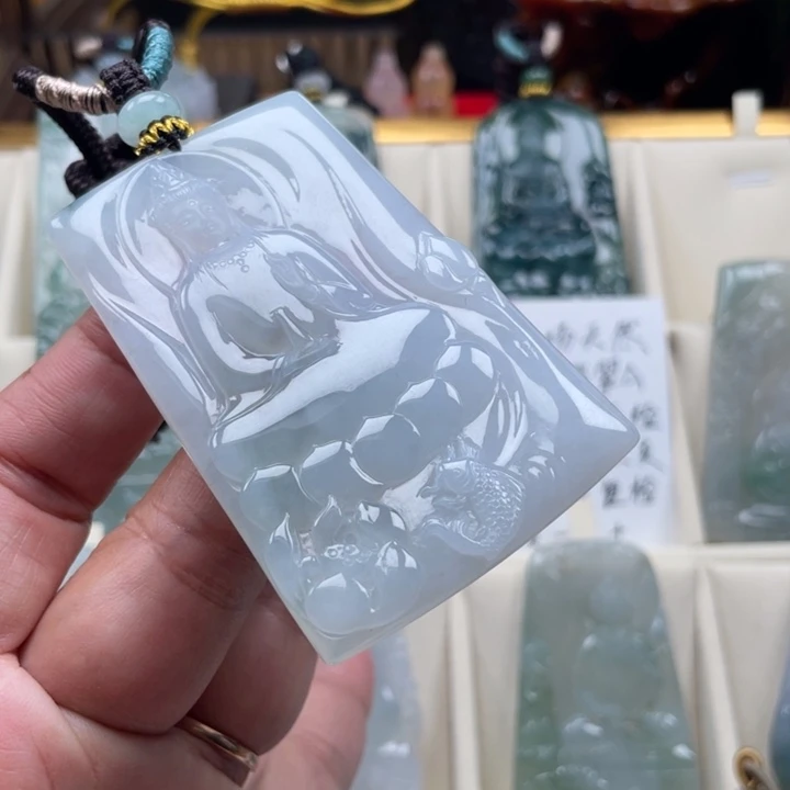 翡翠未镶嵌挂件观音