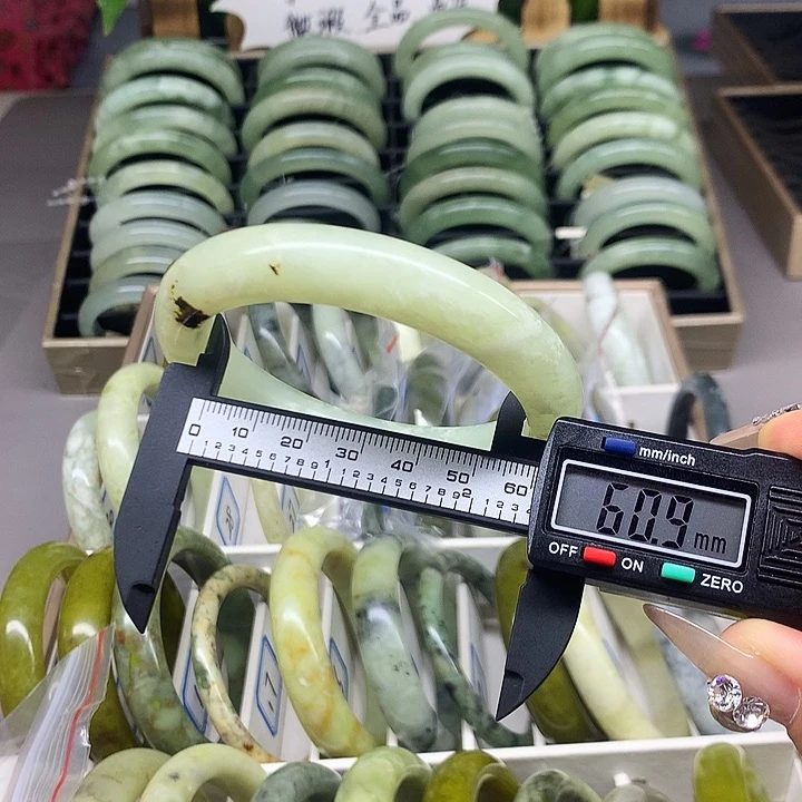未镶嵌蛇纹石玉手镯28