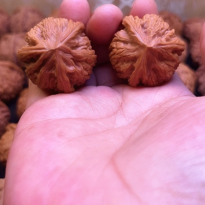 E***泽吊坠文玩核桃你们都在