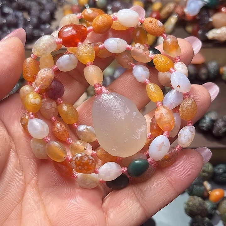 阿拉善彩玛瑙手串