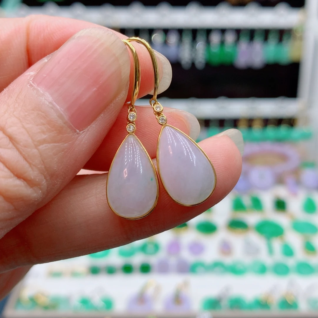 翡翠18K金镶嵌耳饰的