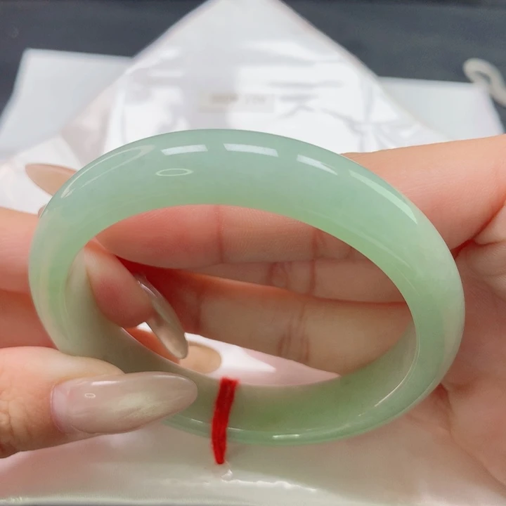 翡翠未镶嵌手镯5657