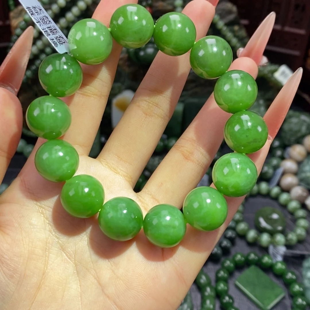 和田玉（碧玉）未镶嵌珠宝奇石