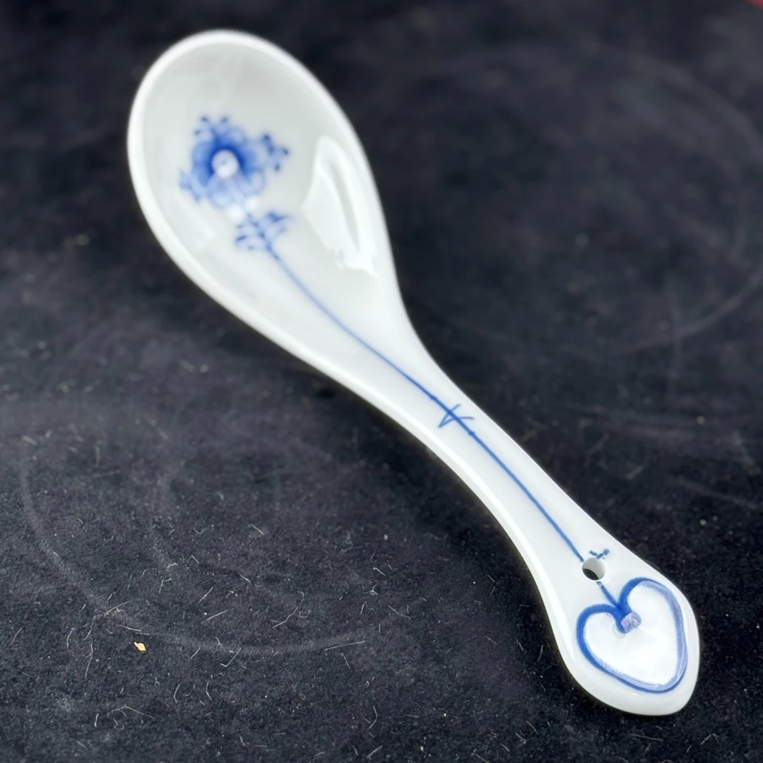 景德镇五花马棕榈小勺（唐草）