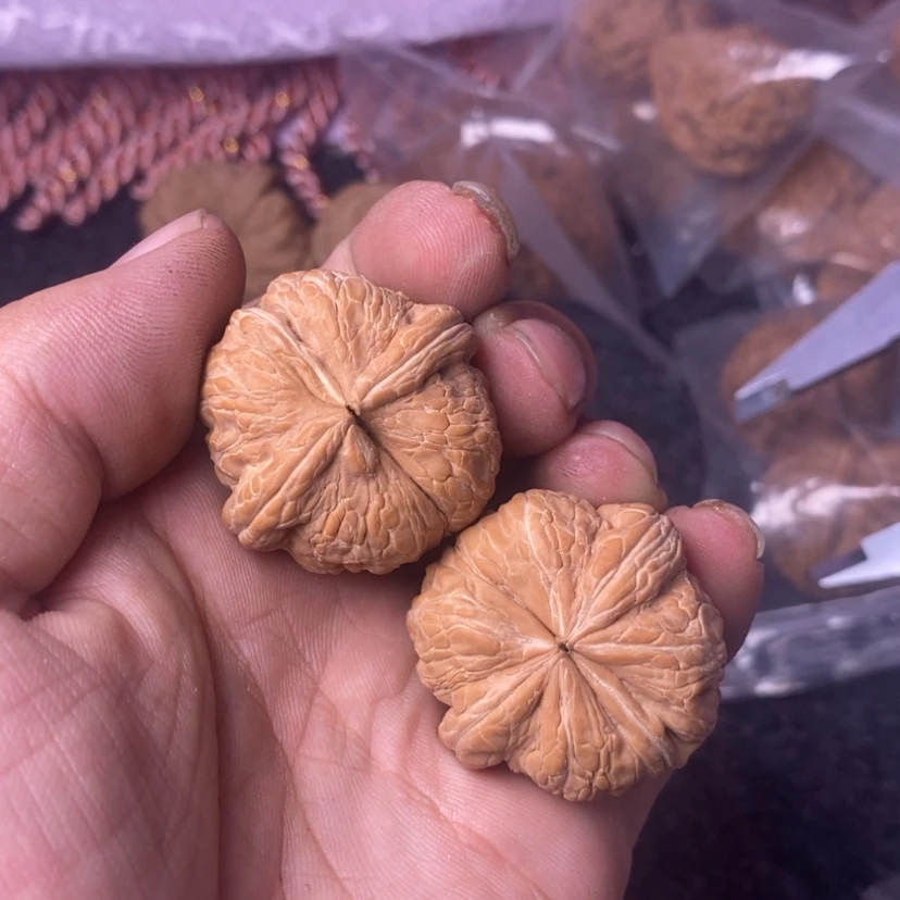 【闪购商品】文玩核桃吊坠元宝35连体